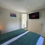 Veluwshof Holidays Luxe With Private Jacuzzi's - Swimmingpool - Tennis Court - Bowling - Supermarket And Children Entertainment Hoenderloo