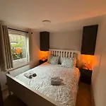 Veluwshof Holidays Luxe With Private Jacuzzi's - Swimmingpool - Tennis Court - Bowling - Supermarket And Children Entertainment * Hoenderloo