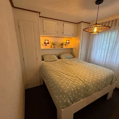 Village de vacances Veluwshof Holidays Luxe With Private Jacuzzi's - Swimmingpool - Tennis Court - Bowling - Supermarket And Children Entertainment