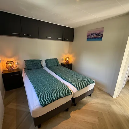 פארק נופש Veluwshof Holidays Luxe With Private Jacuzzi's - Swimmingpool - Tennis Court - Bowling - Supermarket And Children Entertainment הונדרלו
