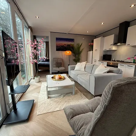 Veluwshof Holidays Luxe With Private Jacuzzi's - Swimmingpool - Tennis Court - Bowling - Supermarket And Children Entertainment Village de vacances *