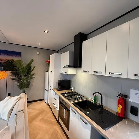 Village de vacances Veluwshof Holidays Luxe With Private Jacuzzi's - Swimmingpool - Tennis Court - Bowling - Supermarket And Children Entertainment *