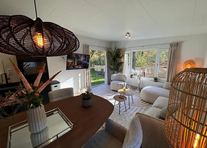 Semesterpark Veluwshof Holidays Luxe With Private Jacuzzi's - Swimmingpool - Tennis Court - Bowling - Supermarket And Children Entertainment Hoenderloo