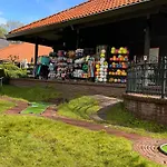 Veluwshof Holidays Luxe With Private Jacuzzi's - Swimmingpool - Tennis Court - Bowling - Supermarket And Children Entertainment Hoenderloo