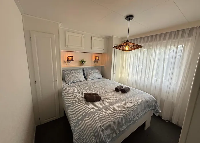 Parco vacanze Veluwshof Holidays Luxe With Private Jacuzzi's - Swimmingpool - Tennis Court - Bowling - Supermarket And Children Entertainment Hoenderloo