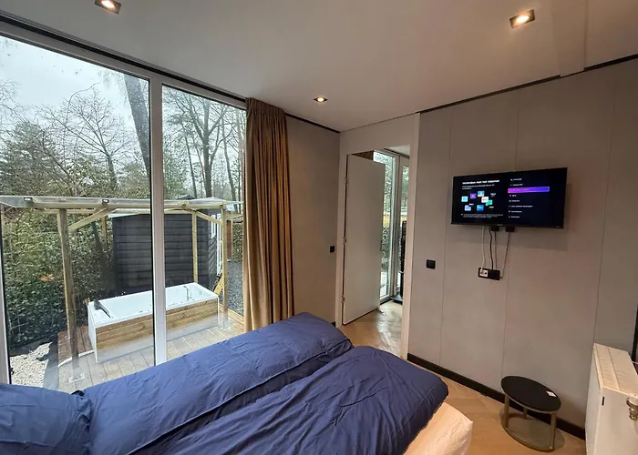 Veluwshof Holidays Luxe With Private Jacuzzi's - Swimmingpool - Tennis Court - Bowling - Supermarket And Children Entertainment Parco vacanze Hoenderloo